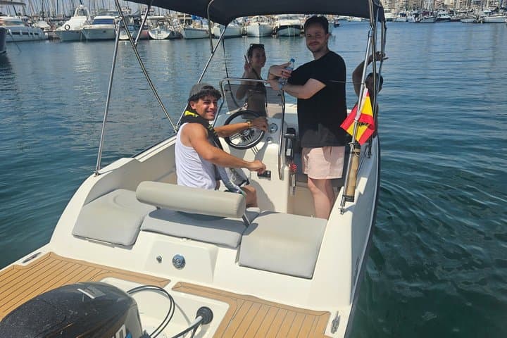Torrevieja boat s without license for 6 people