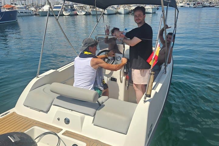 Torrevieja boat s without license for 6 people