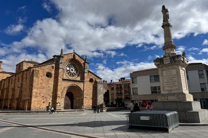 Private Day Trip to Ávila and Segovia from Madrid
