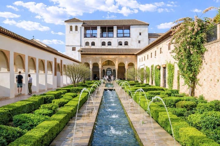 Granada Private Tour with a local - Highlights & Hidden Gems