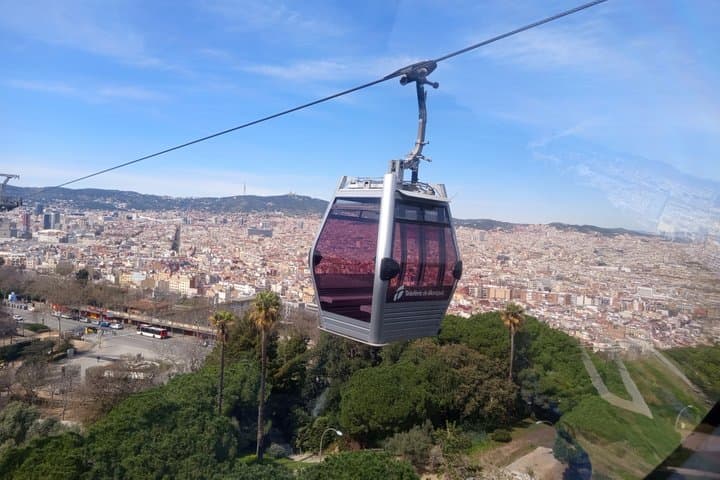 Barcelona: Private Tour of Montjuïc with Cable Car Ride