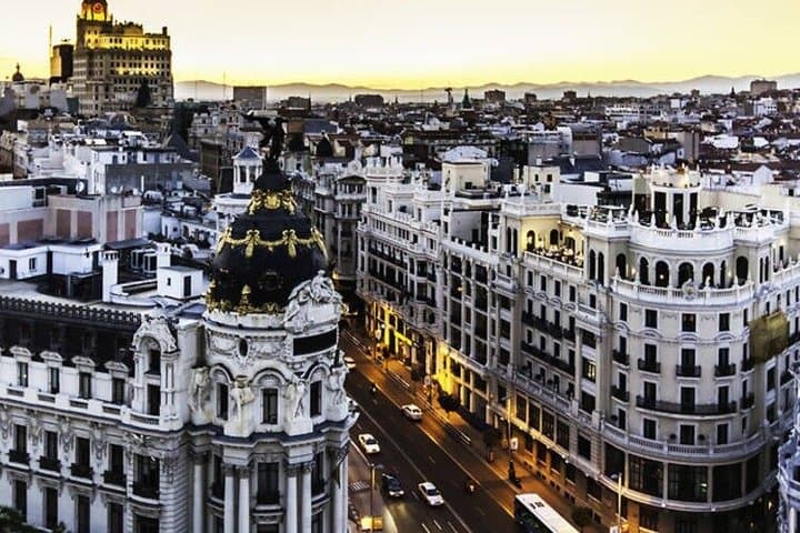 Madrid in 1 Day Private Tour: Royal Palace, Old Town & Pickup