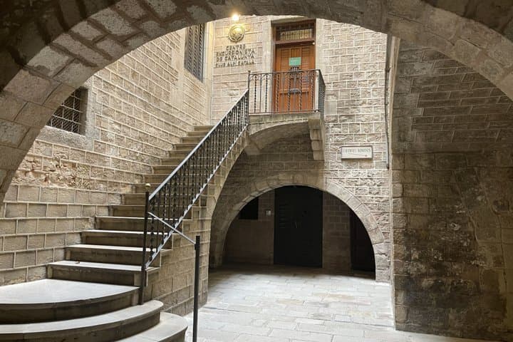 Wings of Intrigue Barcelona Outdoor Escape Room Game