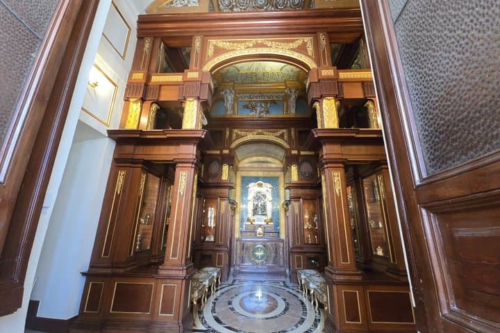 Guided Small Group Tour of Madrid Royal Palace (Max 8 People)
