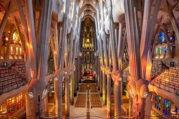 Barcelona: Sagrada Familia Skip-the-Line Private Family Tour