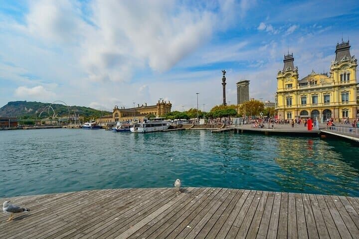Maritime Barcelona Walking Private Tour with Boat Ride