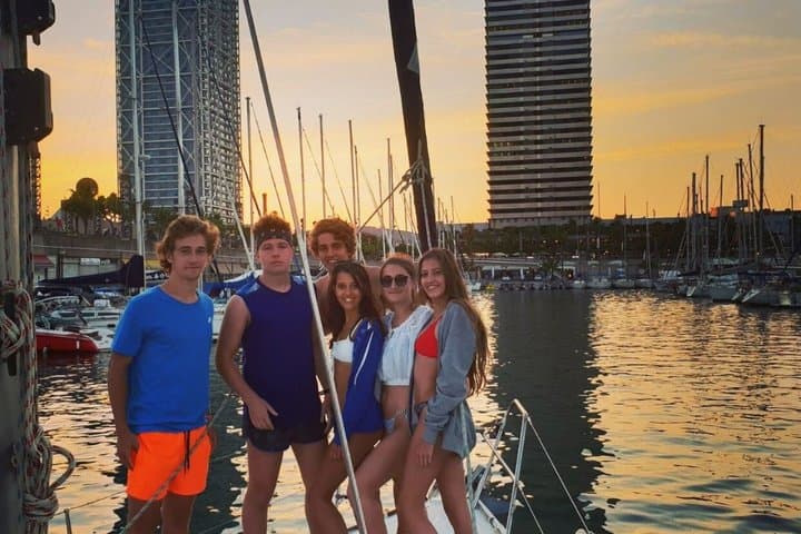 Sunset Sailboat Tour along the Coast with Open Bar