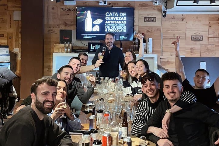 Tastings of 6 Spanish Craft Beers Guided by Sommelier