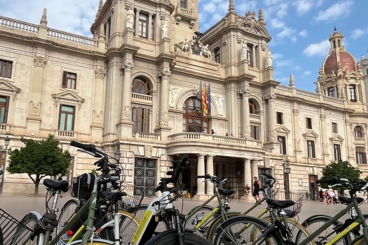 Valencia Easy Bike Tour: No Rush, Just Enjoy