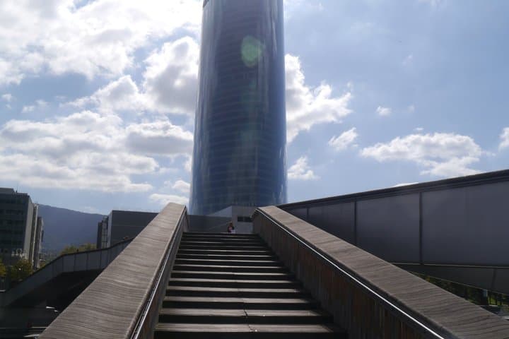 The Guggenheim Effect and the modern architecture of Bilbao