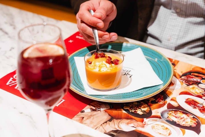 Gourmet Tapas and Wine Tour in Granada