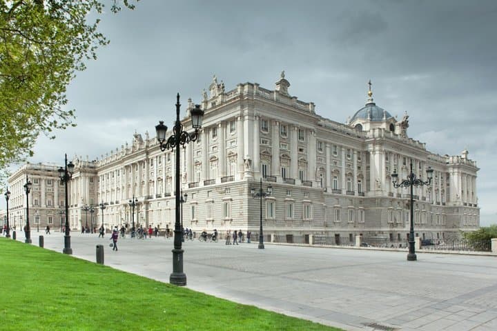 The Perfect Day in Madrid: Prado, Royal Palace & Old Town Private