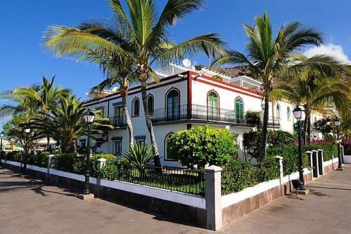 Essentials of Southern Gran Canaria from Las Palmas