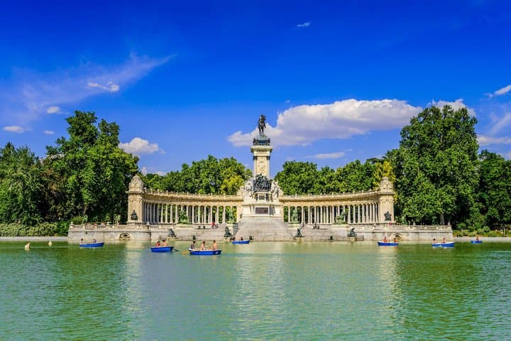 Retiro Park Madrid Walking Tour with Audioguide (no ticket)
