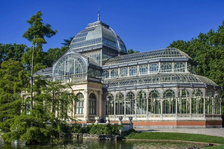 Retiro Park Madrid Walking Tour with Audioguide (no ticket)