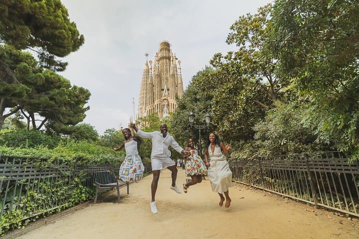 Sagrada Familia and Barcelona photo shoot + Prints + Video