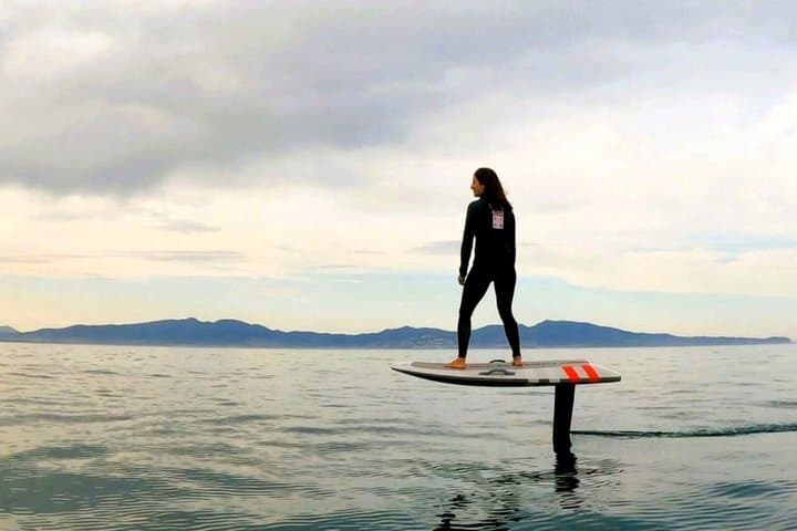 Estepona: Fly above the water with an electric surf board w foil