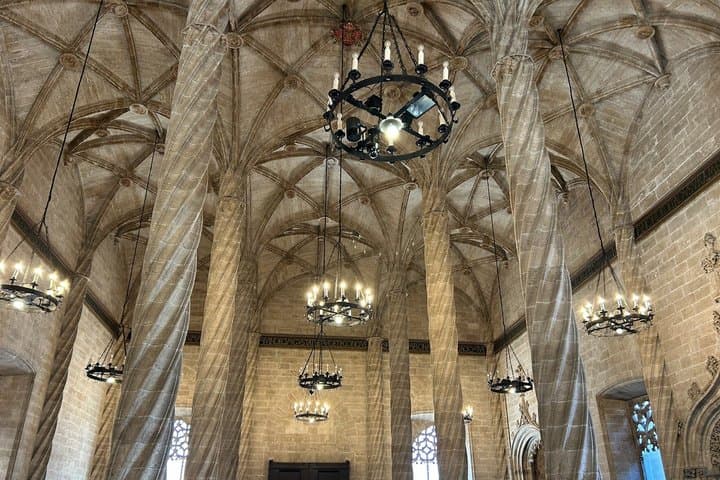 Valencia La Lonja de la Seda Tour with Fast Track Entry