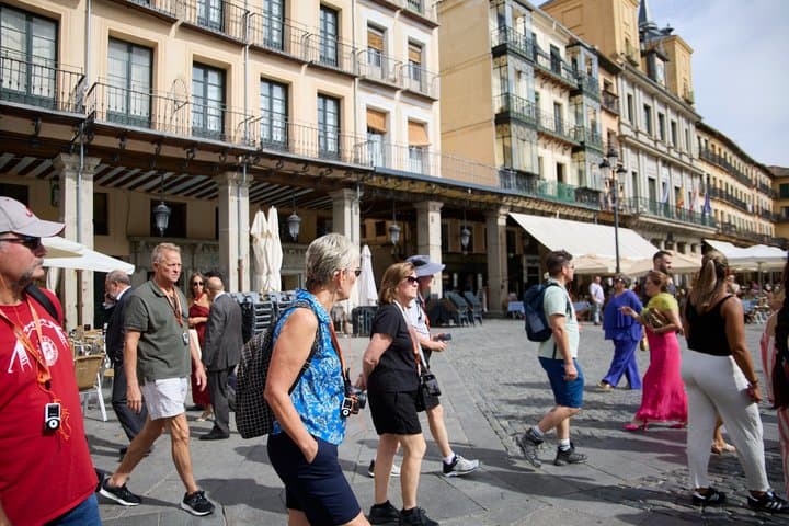 Discover Segovia Historic Walking Tour with Official Guide