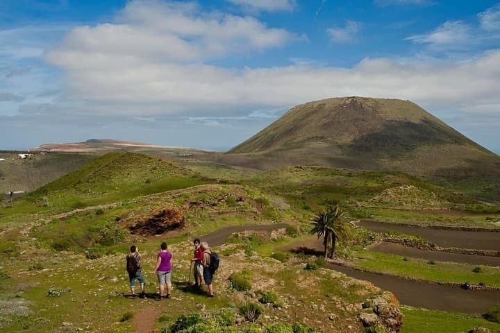 Hiking trail to the Crown Volcano and the Famara Rocks