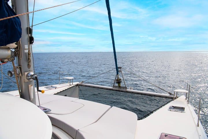 Private catamaran charter 4 hrs