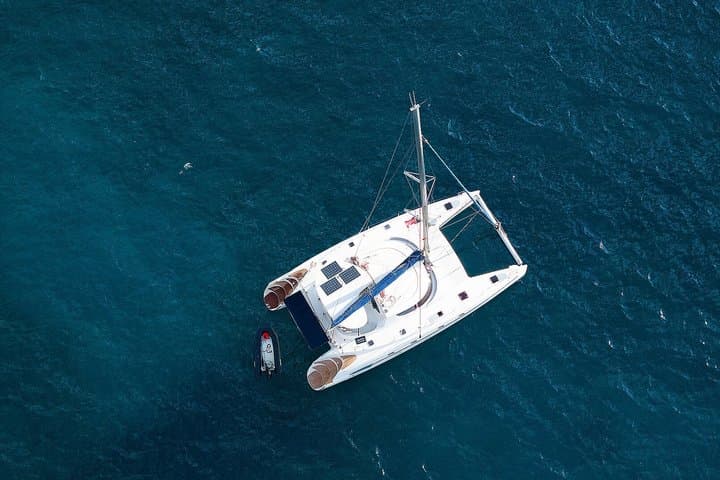 Private catamaran charter 4 hrs
