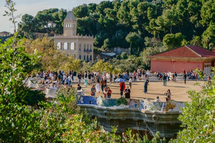 Private Park Güell Guided Tour:Skip the Line & Expert Local Guide