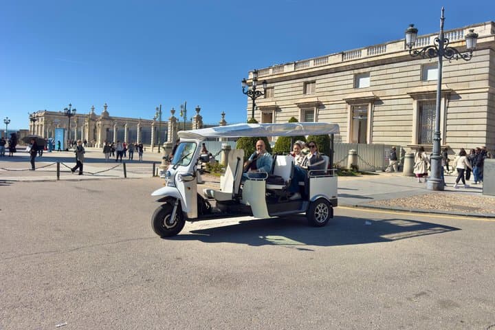 More Madrid in less time: Tour in Tuk Tuk Electric