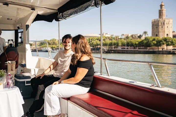 Romantic boat ride 1h (private)
