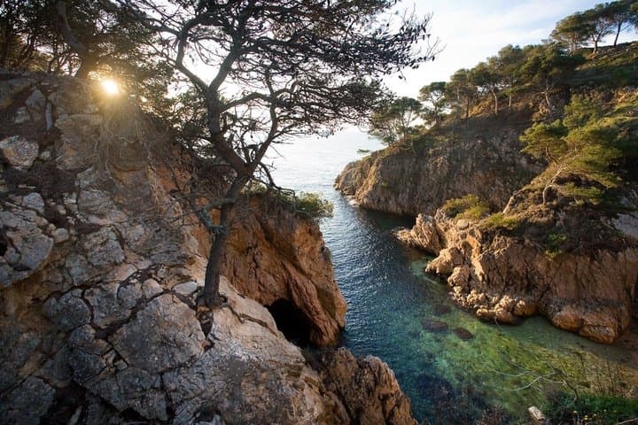 Girona and Costa Brava Coves Walking Tour