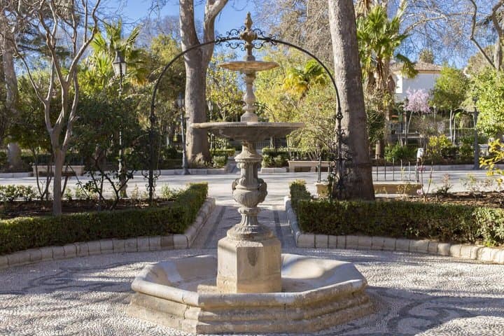 Hello Ronda: 2-Hour Intro City Walk with Local Guide