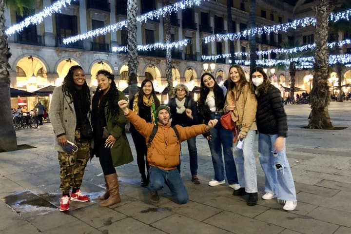 Enchanting Gothic Quarter by Night Tour