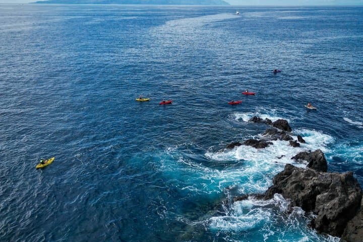 Kayak & Snorkel in Alcalá - single kayaks, max. 6 people