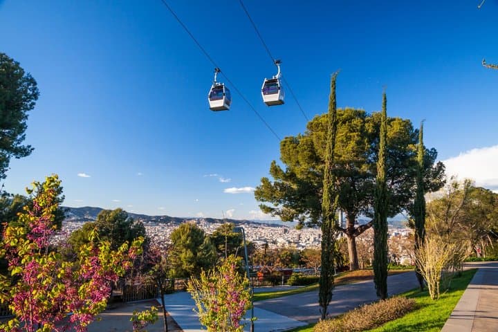 Moco Museum & Montjuïc Cable Car Tickets with 3 Audio Guides