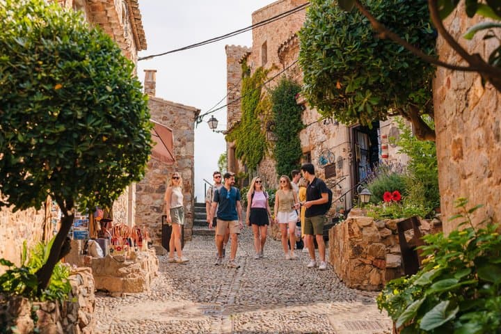 Girona and Costa Brava Guided Tour from Barcelona