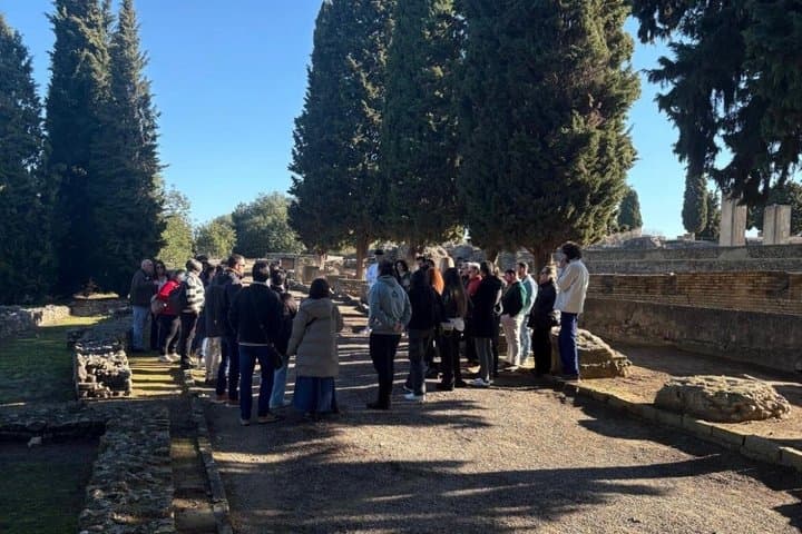 Visit illustrated by Italica History Archaeology and Engineering