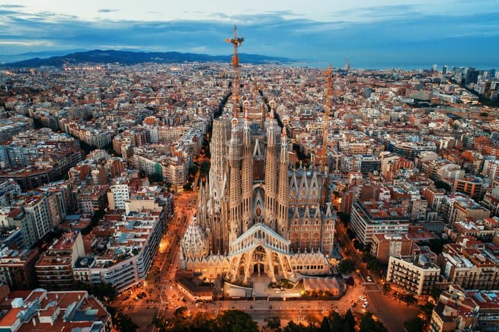 Barcelona: Sagrada Familia Skip the Line Ticket with Audio Guide