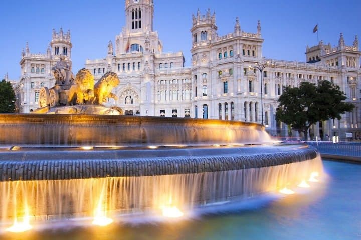 Private car and driver: enjoy Madrid, Toledo, Segovia and more