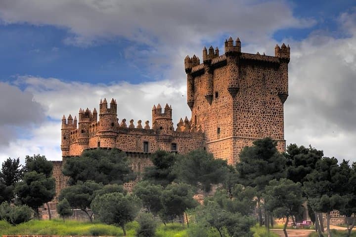Private car and driver: enjoy Madrid, Toledo, Segovia and more