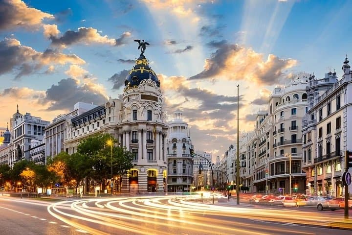 Private car and driver: enjoy Madrid, Toledo, Segovia and more