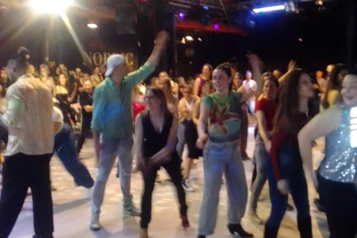 Dance Latin Dances in the streets of Madrid in the daytime!