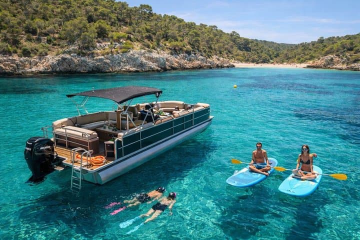 4 Hour Shared Coastal Boat Tour with Swimming Stops in Mallorca