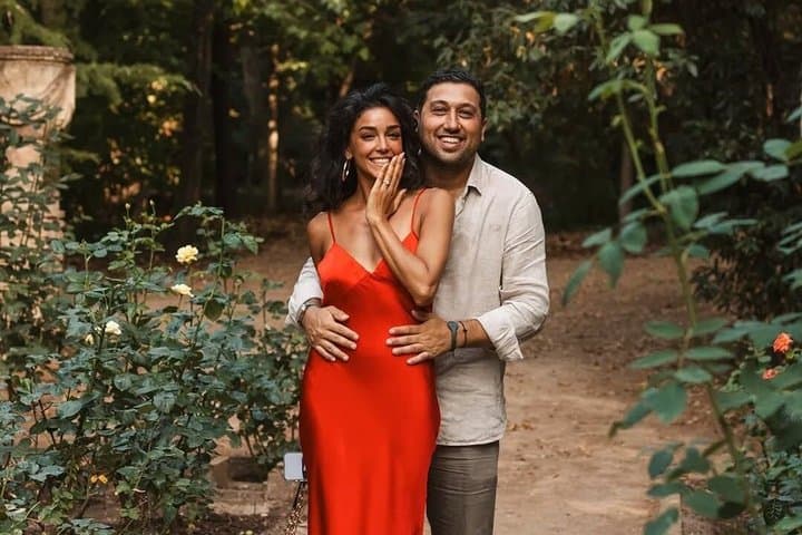Secret Proposal Photoshoot in Granada by Zihman Photo