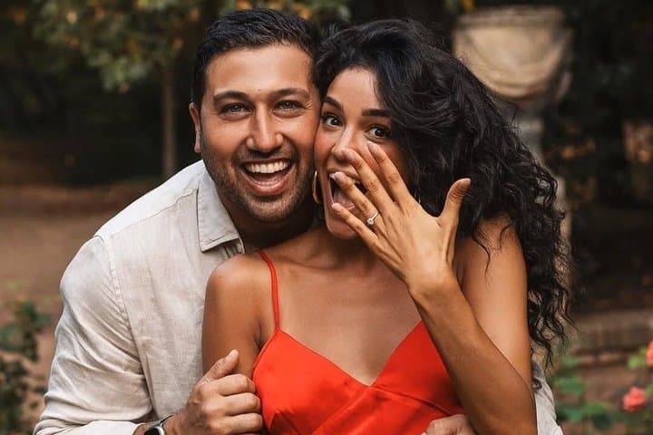 Secret Proposal Photoshoot in Granada by Zihman Photo