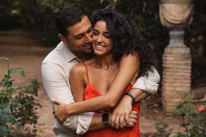 Secret Proposal Photoshoot in Granada by Zihman Photo