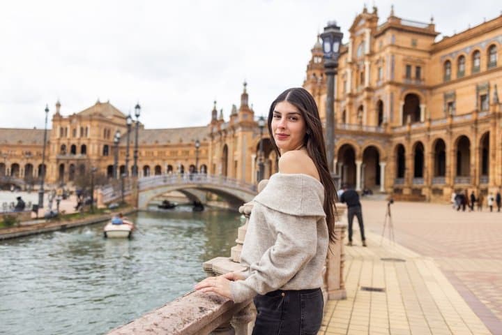 Make Seville unforgettable: Private Photoshoot at Plaza de España