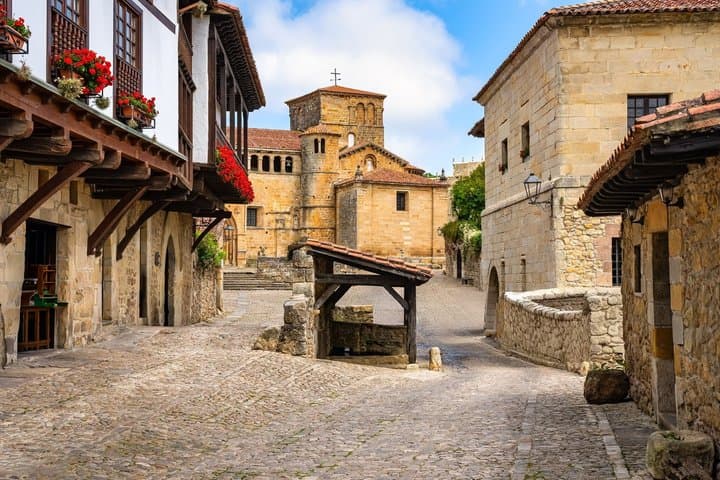 Day trip from Bilbao Capricho de Gaudi Santillana and Santander