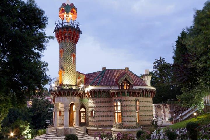 Day trip from Bilbao Capricho de Gaudi Santillana and Santander