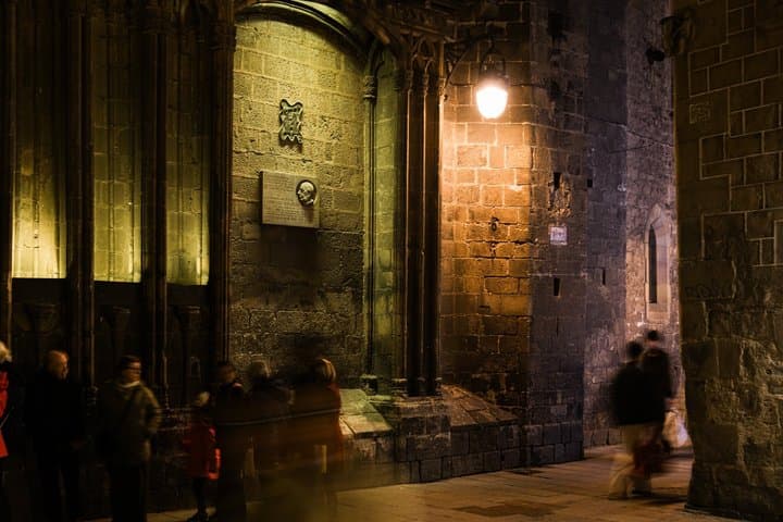 Barcelona By Night: Ghost Walking Tour of Gothic & El Born