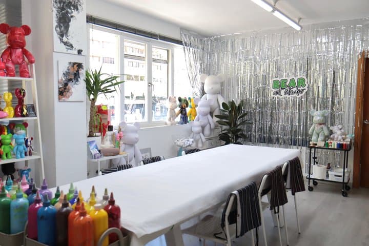 Fluid Art Workshop – Unique Figures in Alicante